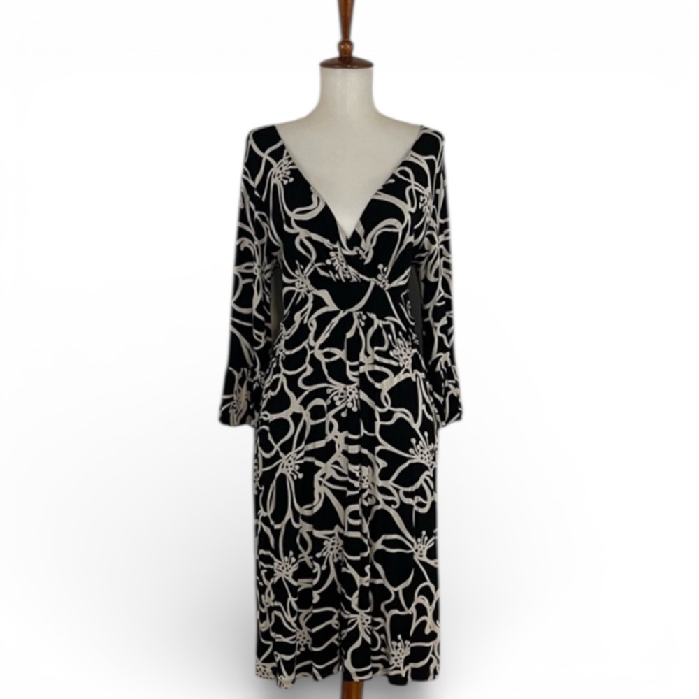 Weston Wear Long Sleeve Dress Women’s S V-Neck Dress Sheath Printed Knee Length